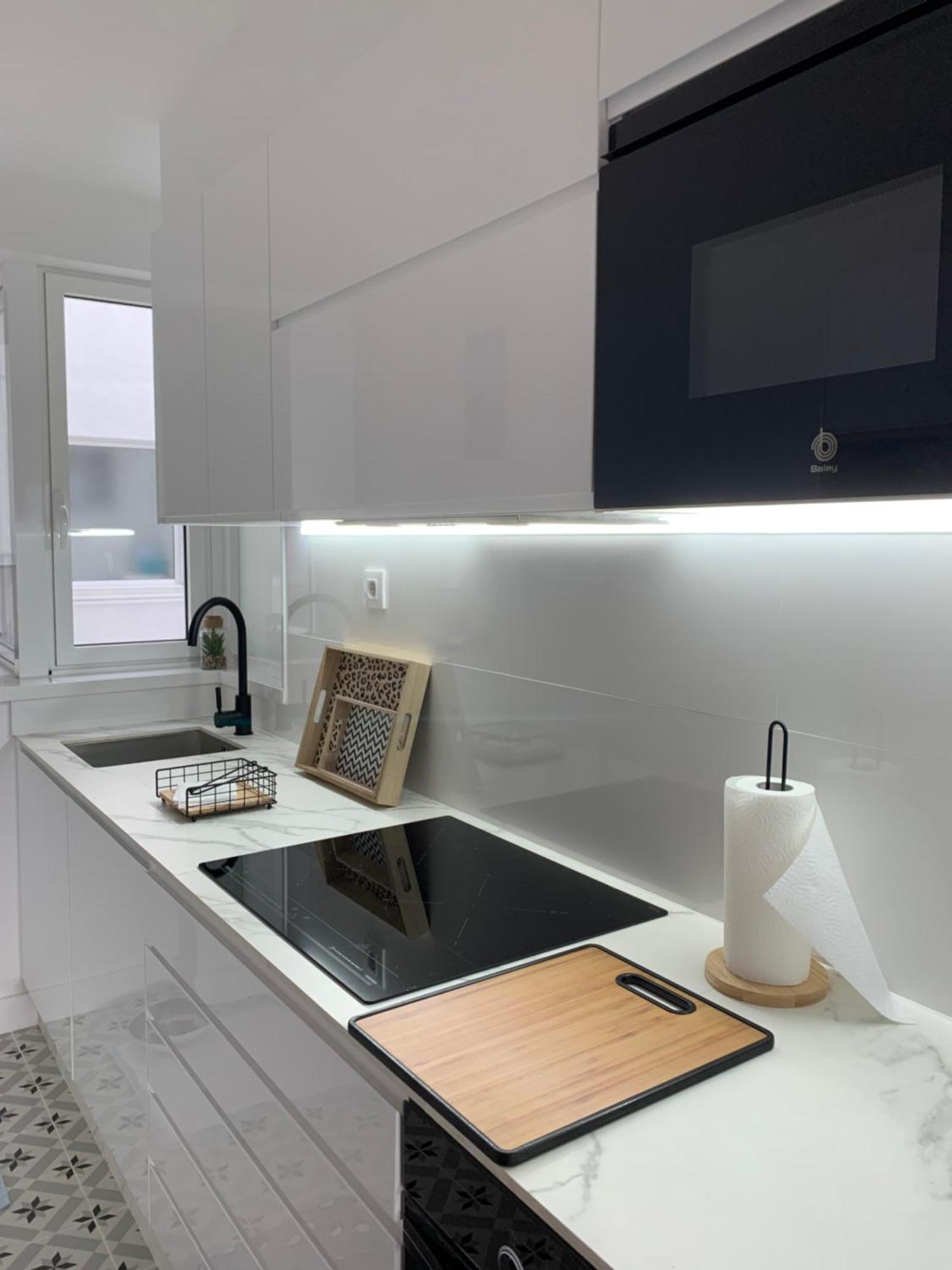 Urban Apartment *