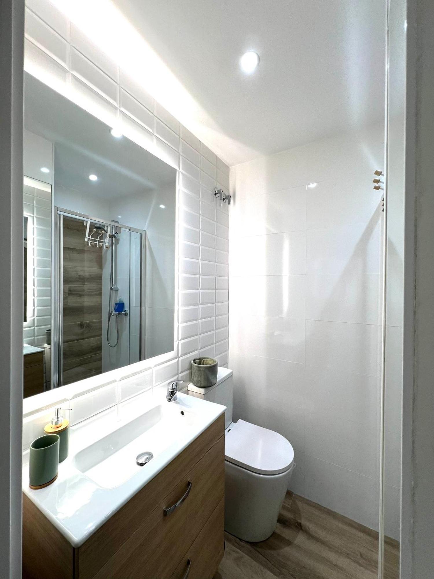 Urban Apartment *
